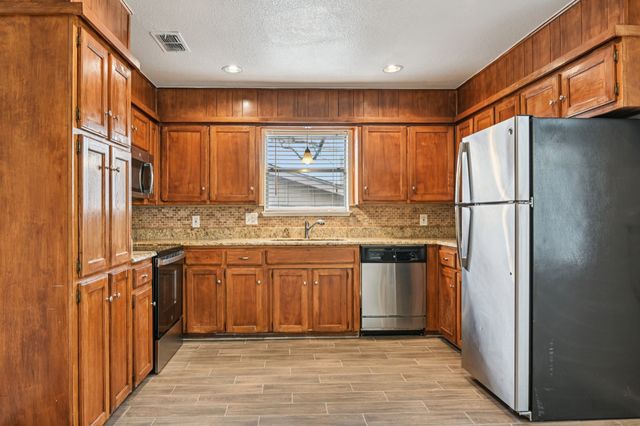 753 Toni Drive, Hurst, TX 76054