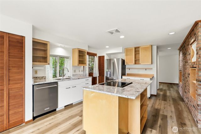 400 E Old Ranch Road, Allyn, WA 98524