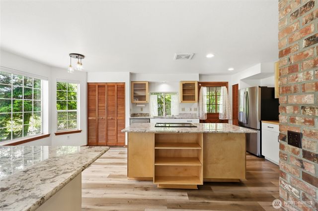400 E Old Ranch Road, Allyn, WA 98524