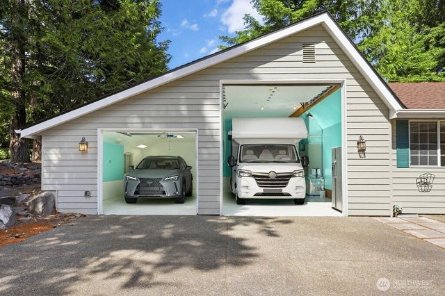 400 E Old Ranch Road, Allyn, WA 98524