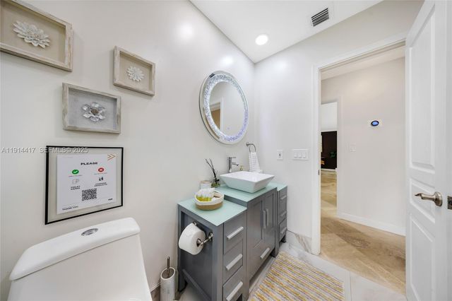 2132 NE 63rd Court, Fort Lauderdale, FL 33308