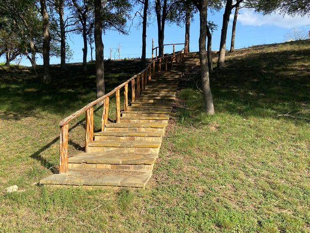 912 N Center Point River Rd, Center Point, TX 78010