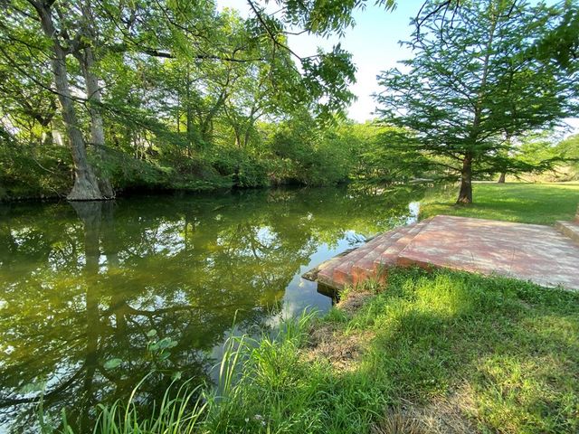 912 N Center Point River Rd, Center Point, TX 78010