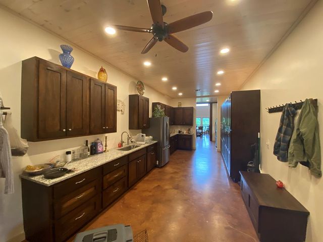 912 N Center Point River Rd, Center Point, TX 78010