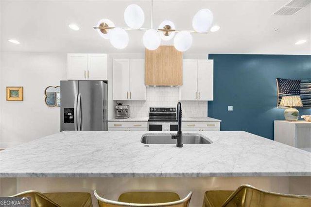 32 Becker Place NW, Atlanta, GA 30307