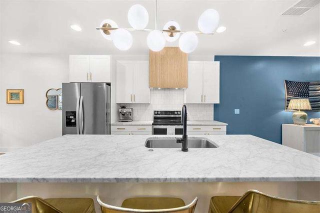 32 Becker Place NW, Atlanta, GA 30307