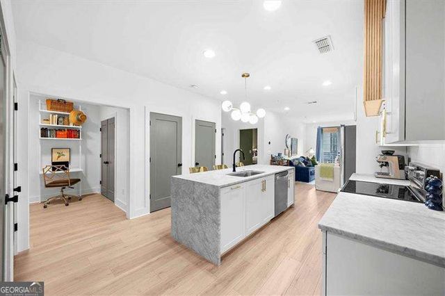 32 Becker Place NW, Atlanta, GA 30307