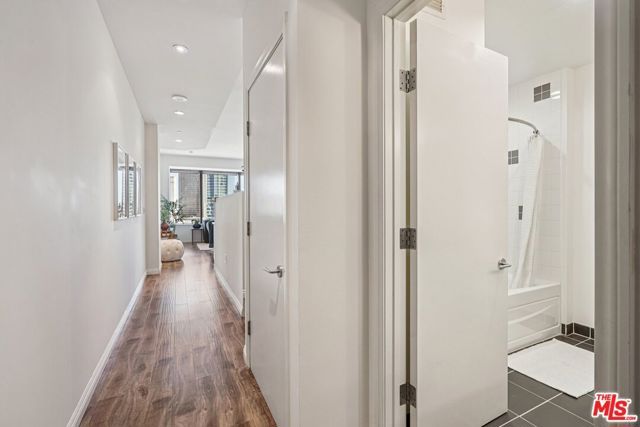 1100 Wilshire Boulevard 2209, Los Angeles, CA 90017