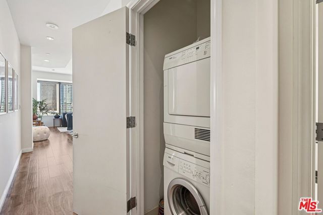 1100 Wilshire Boulevard 2209, Los Angeles, CA 90017