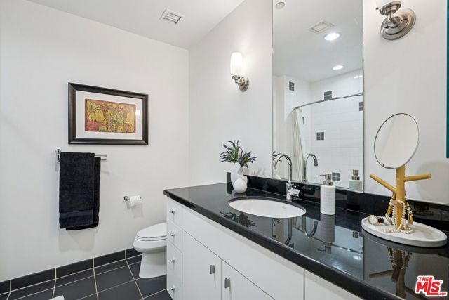 1100 Wilshire Boulevard 2209, Los Angeles, CA 90017