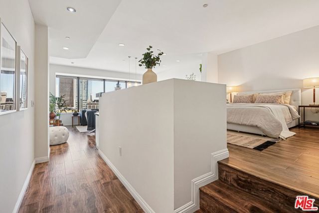 1100 Wilshire Boulevard 2209, Los Angeles, CA 90017