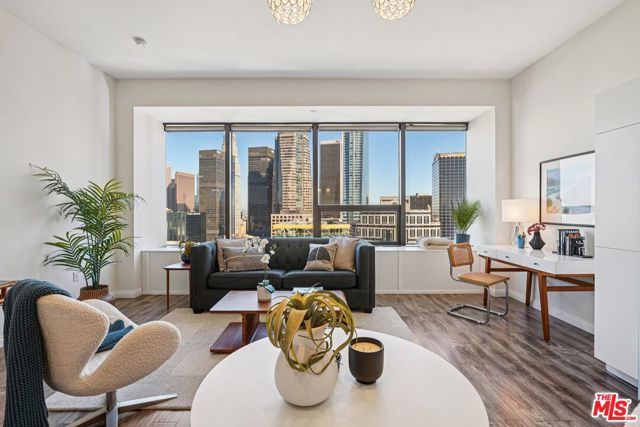 1100 Wilshire Boulevard 2209, Los Angeles, CA 90017