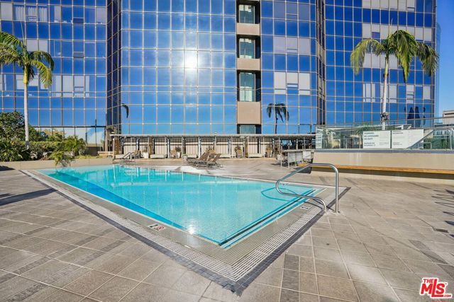 1100 Wilshire Boulevard 2209, Los Angeles, CA 90017