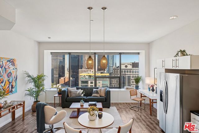 1100 Wilshire Boulevard 2209, Los Angeles, CA 90017