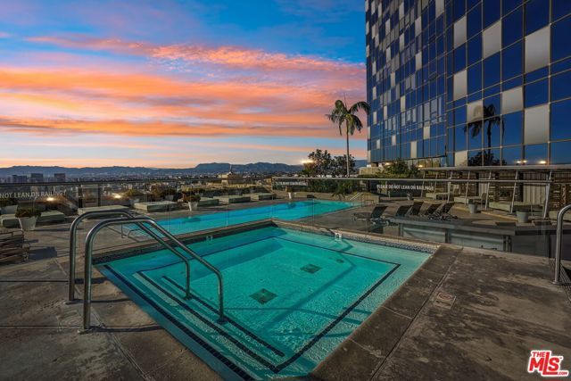 1100 Wilshire Boulevard 2209, Los Angeles, CA 90017