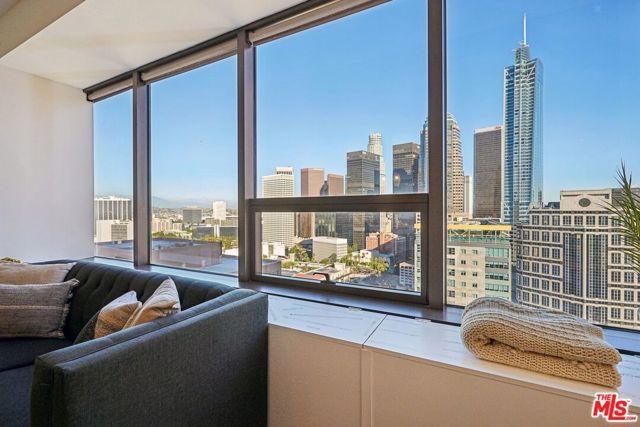 1100 Wilshire Boulevard 2209, Los Angeles, CA 90017