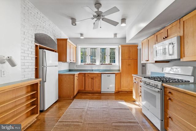 8515 SEMINOLE ST, Philadelphia, PA 19118