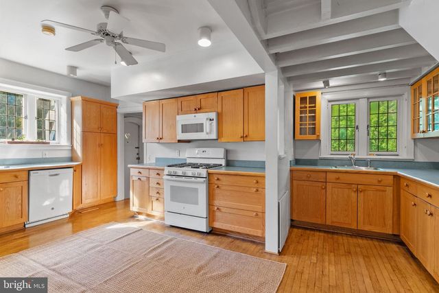 8515 SEMINOLE ST, Philadelphia, PA 19118