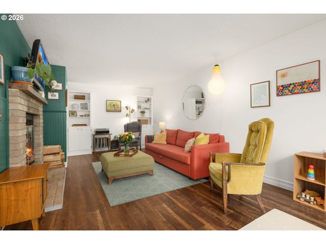 9920 Se ELLIS St, Portland, OR 97266