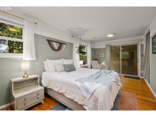 9920 Se ELLIS St, Portland, OR 97266