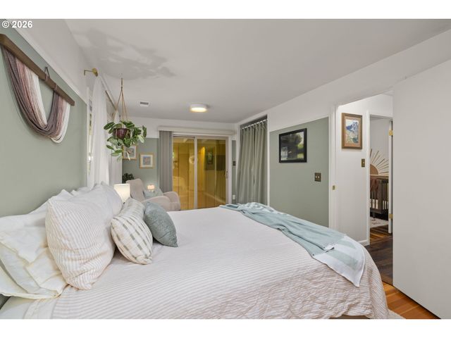 9920 Se ELLIS St, Portland, OR 97266