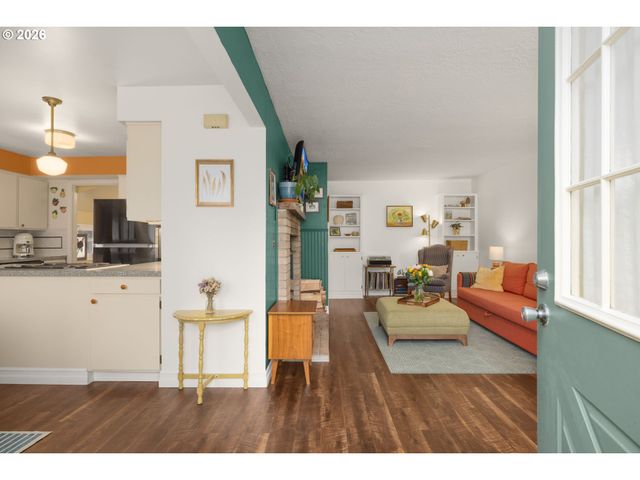 9920 Se ELLIS St, Portland, OR 97266