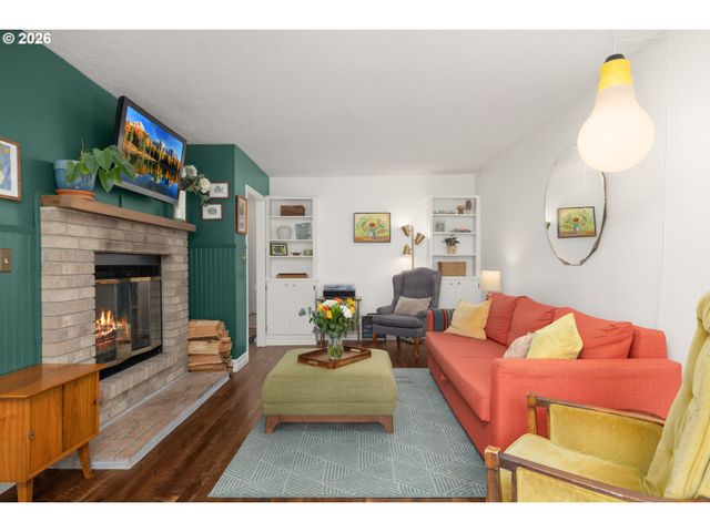 9920 Se ELLIS St, Portland, OR 97266