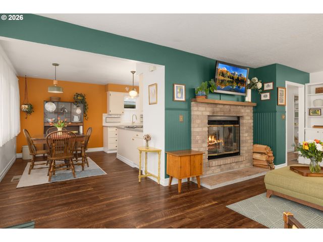 9920 Se ELLIS St, Portland, OR 97266