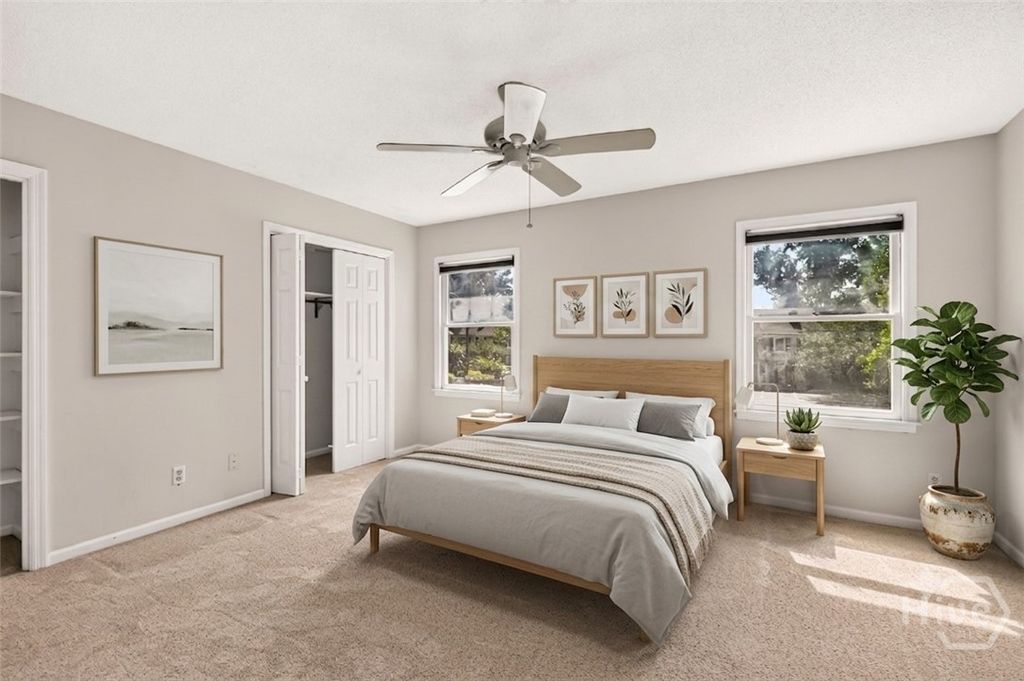 Image 13 of property listing at 6501 Habersham Street 14, Savannah, GA 31405