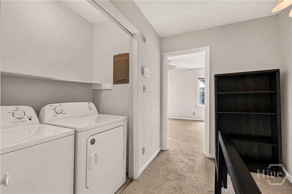 Image 18 of property listing at 6501 Habersham Street 14, Savannah, GA 31405