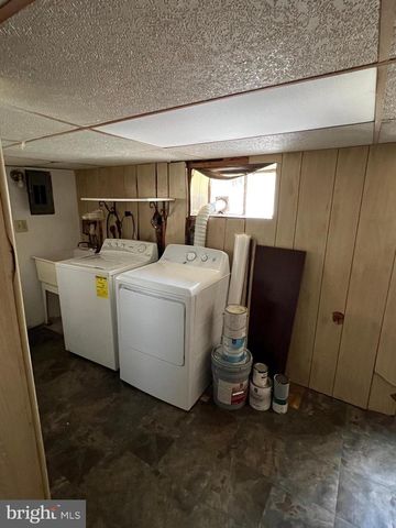 864 MARTIN AVE, Bryn Mawr, PA 19010
