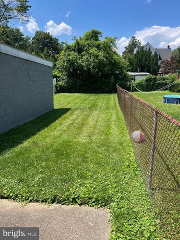 864 MARTIN AVE, Bryn Mawr, PA 19010
