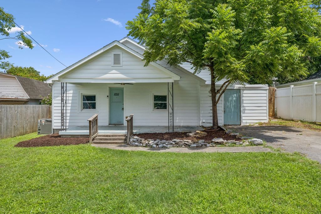 1011 Matthews Ave, Nashville, TN 37216