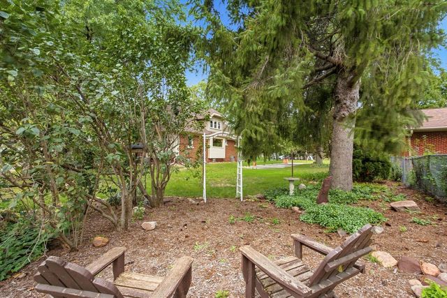 1919 W Marne AVENUE, Glendale, WI 53209