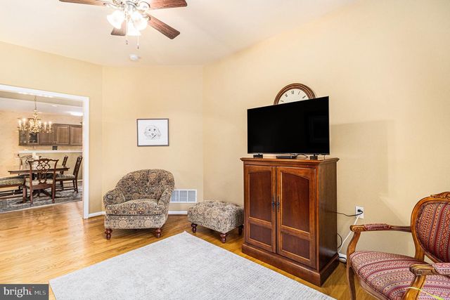 70 LEGACY OAKS DR, Richboro, PA 18954