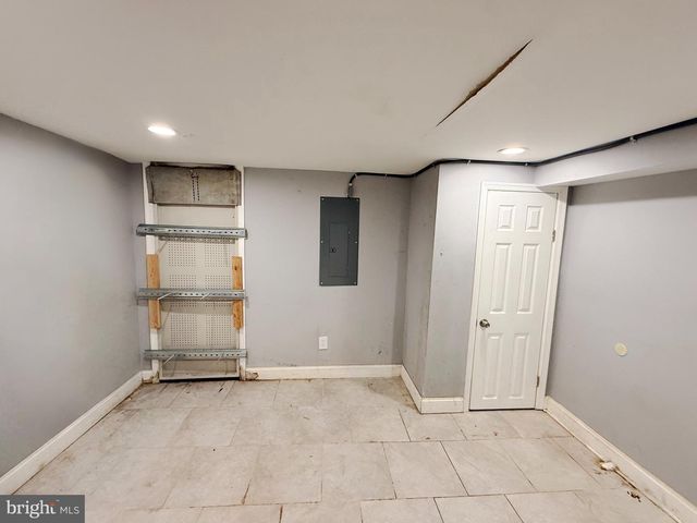 1111 N LAKEWOOD AVE, Baltimore, MD 21213