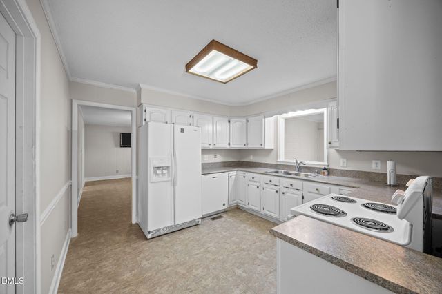 5509 Yanceyville Road, Browns Summit, NC 27214