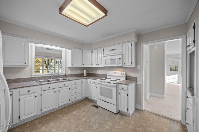 5509 Yanceyville Road, Browns Summit, NC 27214