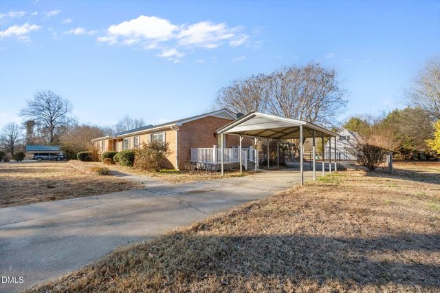 5509 Yanceyville Road, Browns Summit, NC 27214