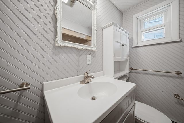 58 Cottage Avenue, Manchester, NH 03103
