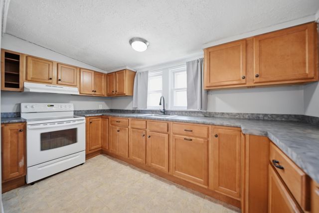 58 Cottage Avenue, Manchester, NH 03103