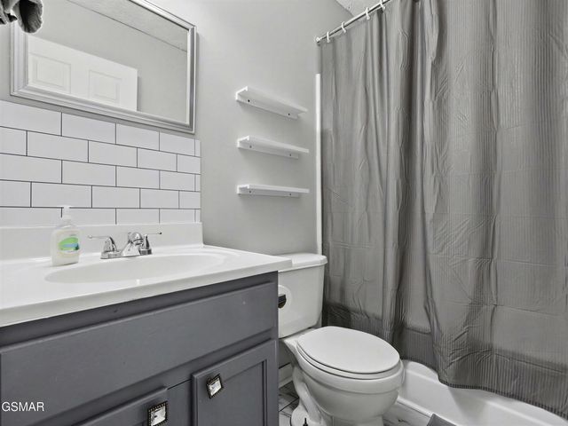 1916 Big Chiefs Skyview Drive, Sevierville, TN 37876