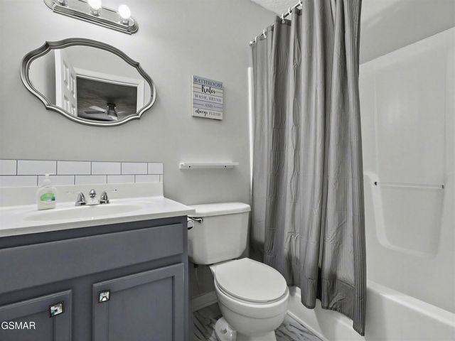 1916 Big Chiefs Skyview Drive, Sevierville, TN 37876