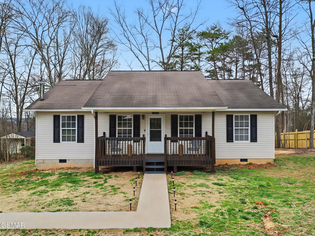 1916 Big Chiefs Skyview Drive, Sevierville, TN 37876