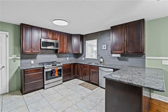 7321 Sloan Avenue, Kansas City, KS 66109