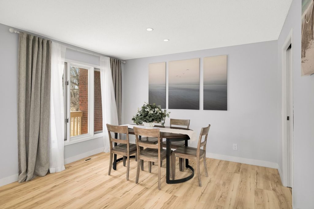 7607 Harold Avenue, Golden Valley, MN 55427