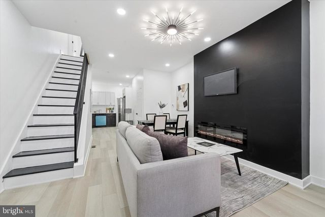 537 N WANAMAKER ST, Philadelphia, PA 19131