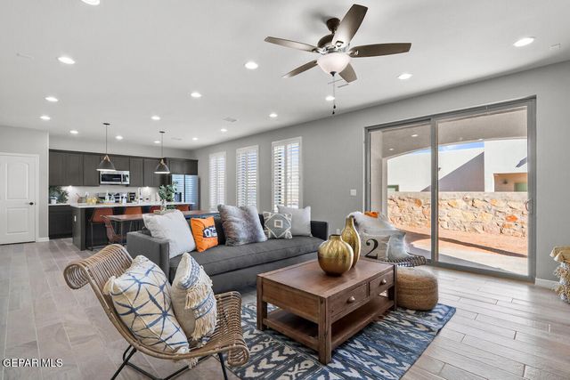 601 Bluegruff Street, Horizon City, TX 79928