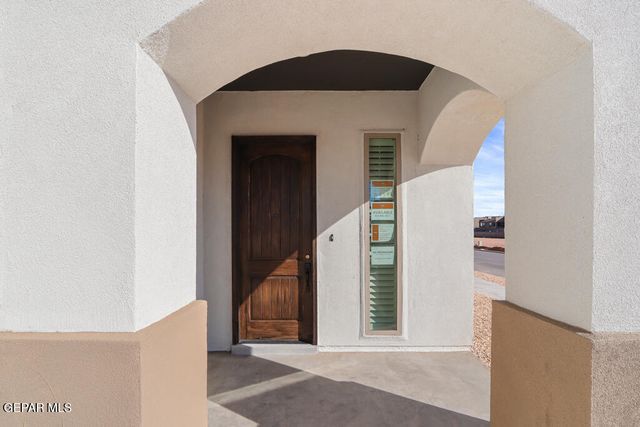 601 Bluegruff Street, Horizon City, TX 79928