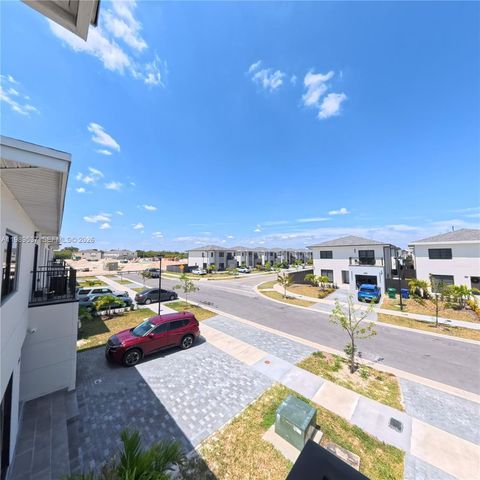 1374 NW 1st St, Florida City, FL 33034